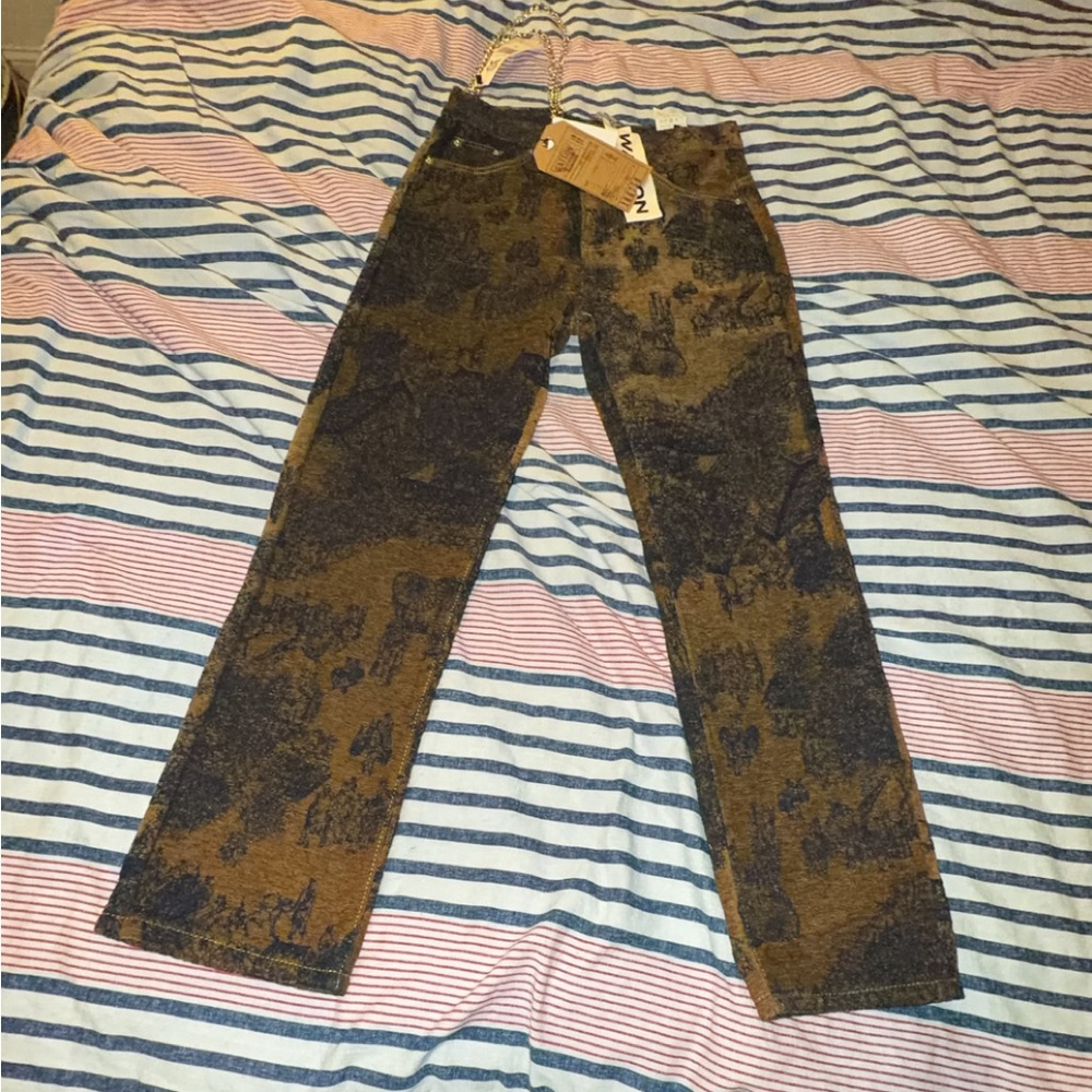 Men's Tapestry Material Jeans Sz 30 New with tags Design